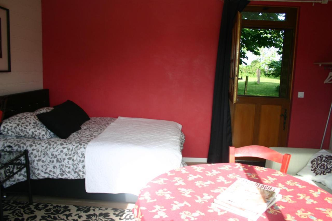 Tante Pim Neuilly-sur-Eure Exterior foto