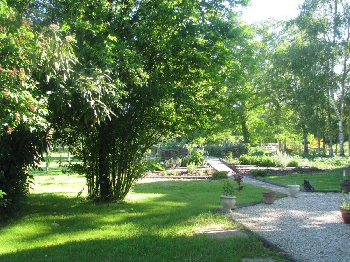 Tante Pim Neuilly-sur-Eure Exterior foto