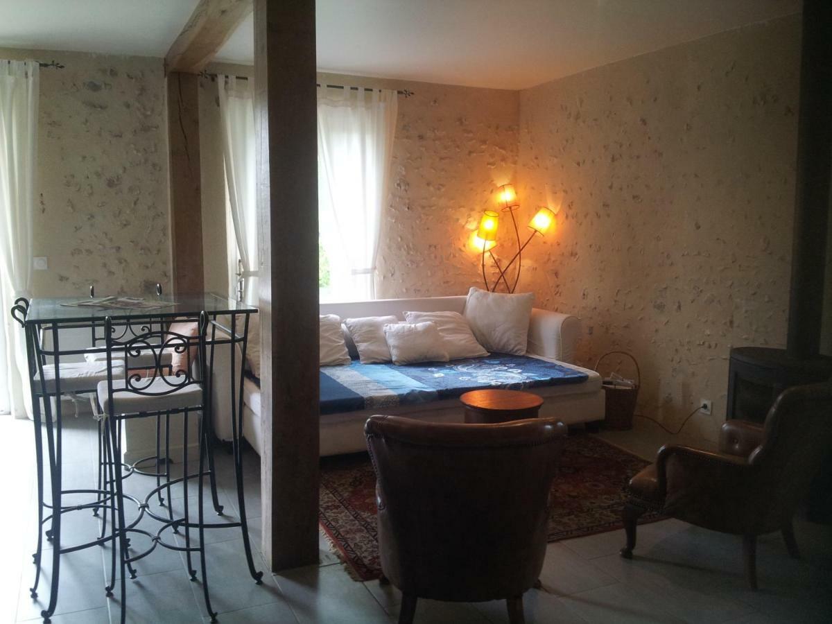 Tante Pim Neuilly-sur-Eure Exterior foto