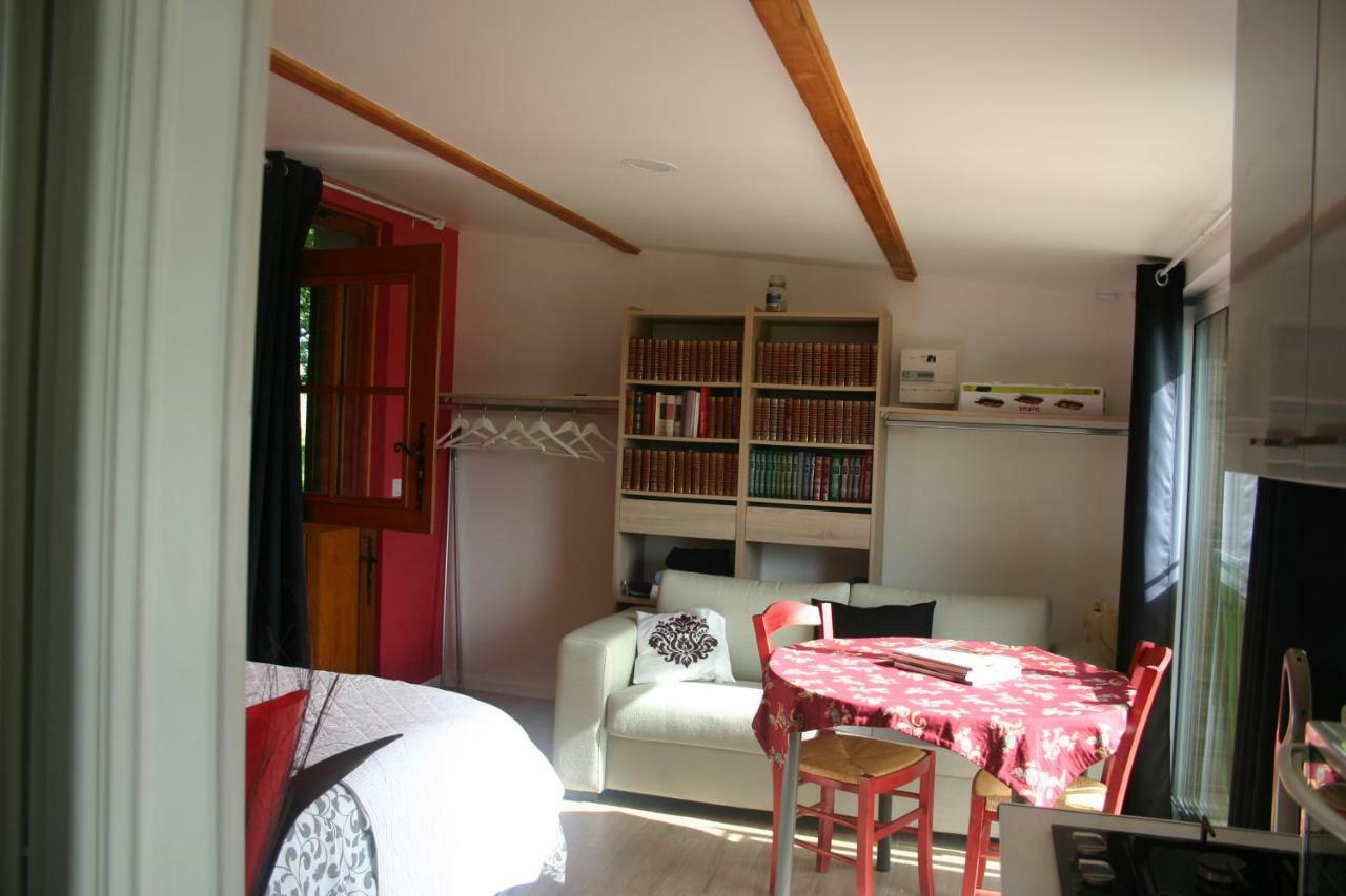 Tante Pim Neuilly-sur-Eure Exterior foto