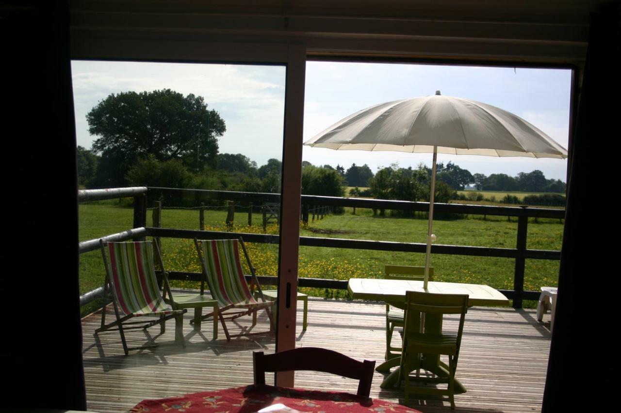 Tante Pim Neuilly-sur-Eure Exterior foto